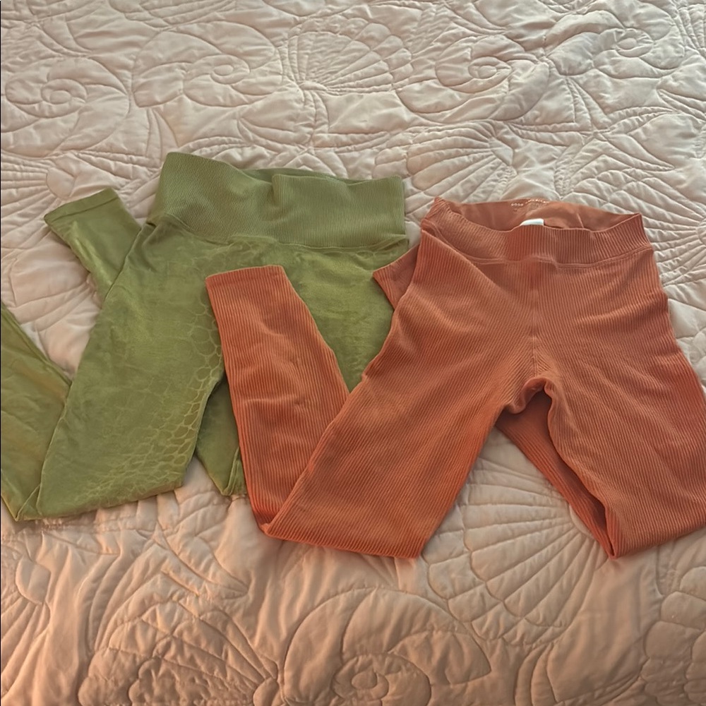NWOT! Good American Green/Orange Leggings